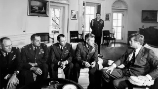 JFK meeting with his military staff on the "Cuban Missile Crisis"