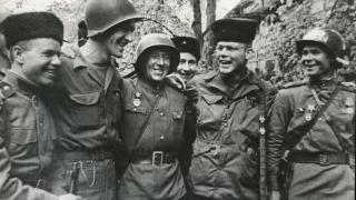 Elbe River on April 25, 1945. Credit: Ефим Копыт